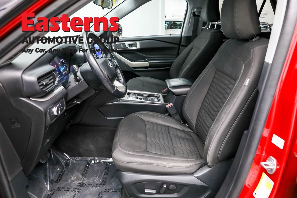 Used 2021 Ford Explorer XLT image 14