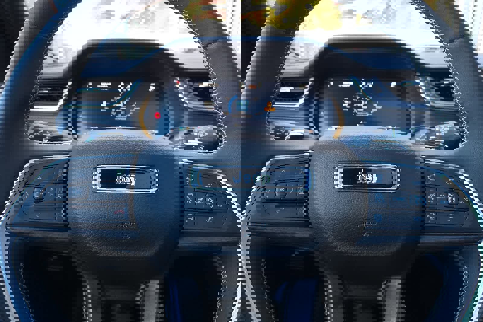 Used 2024 Jeep Grand Cherokee L Limited w/ Luxury Tech Group II image 27