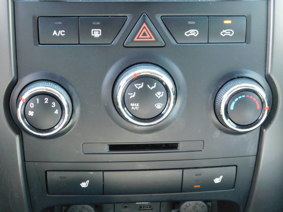 Used 2013 Kia Sorento LX w/ Convenience Pkg image 14