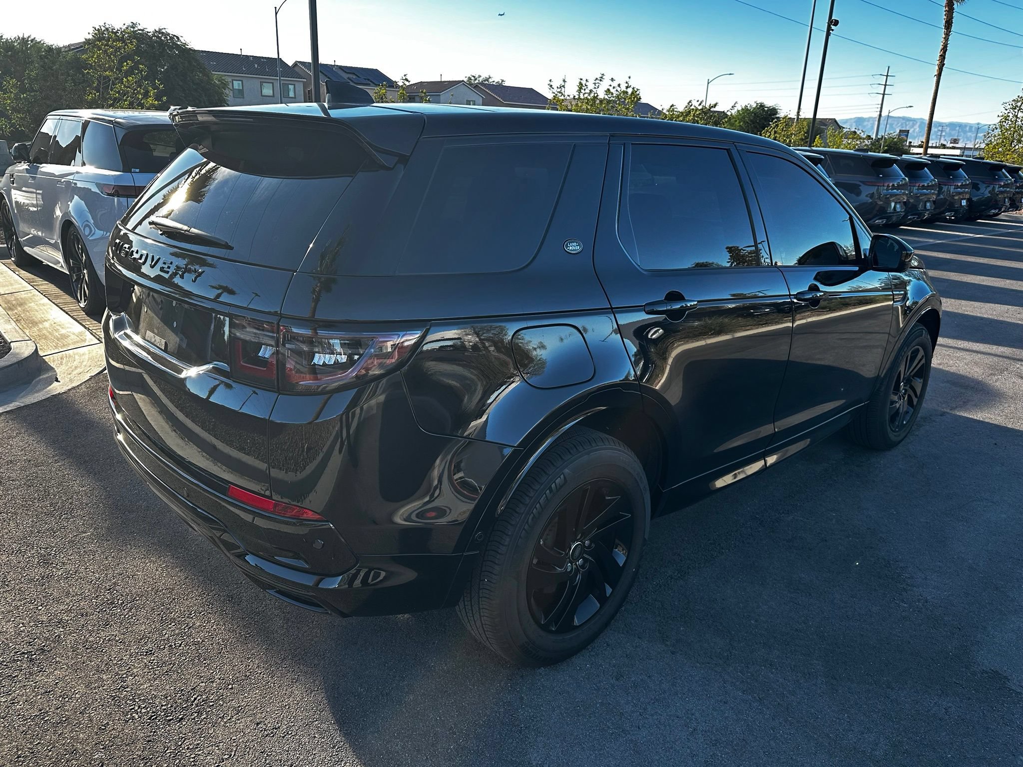 Used 2024 Land Rover Discovery Sport Dynamic SE AWD/4WD image 2