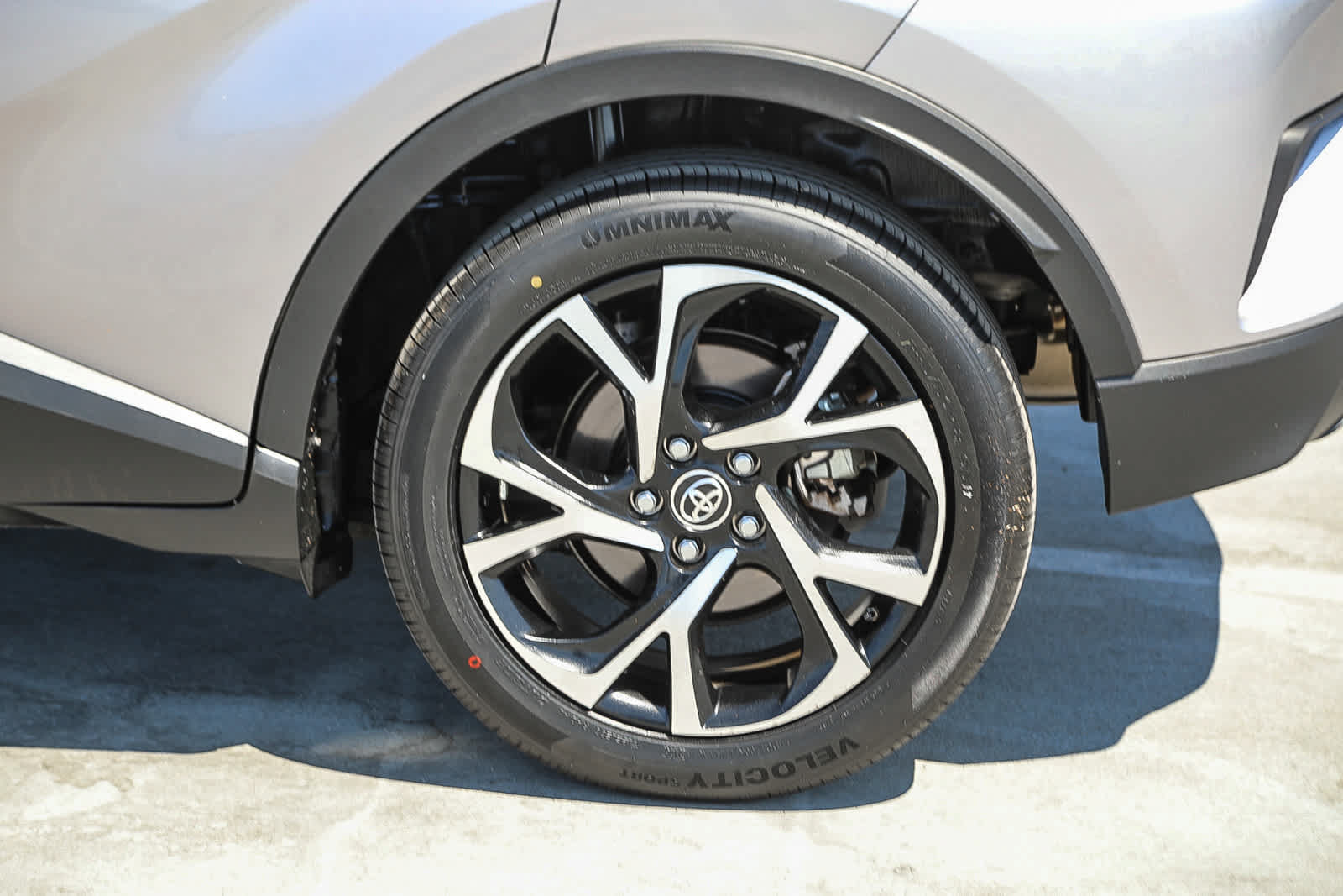 Certified 2019 Toyota C-HR XLE FWD image 11