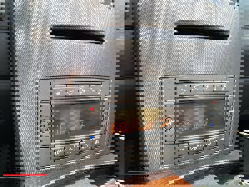 Used 2005 Cadillac XLR image 21