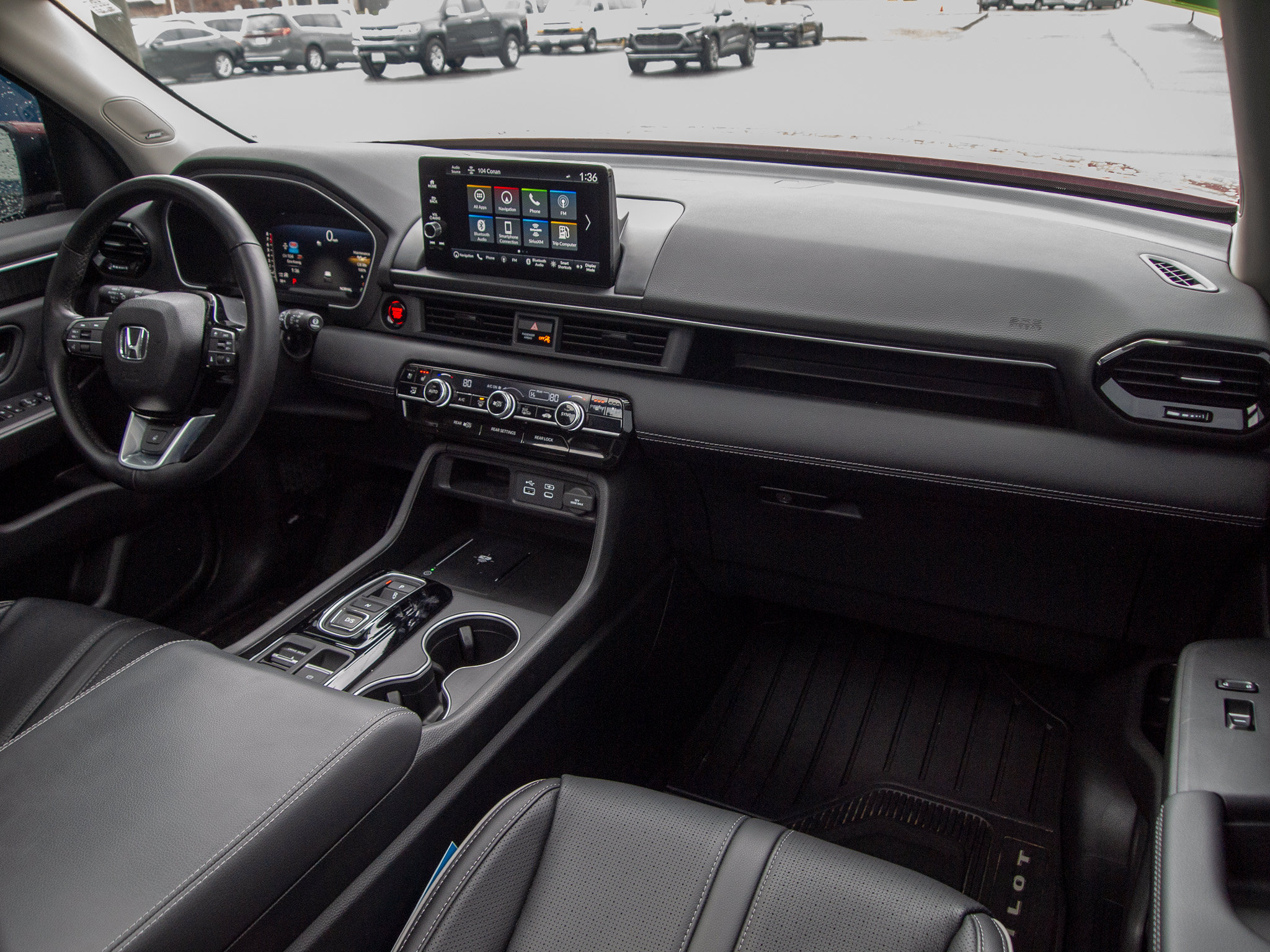 Used 2025 Honda Pilot Elite image 31