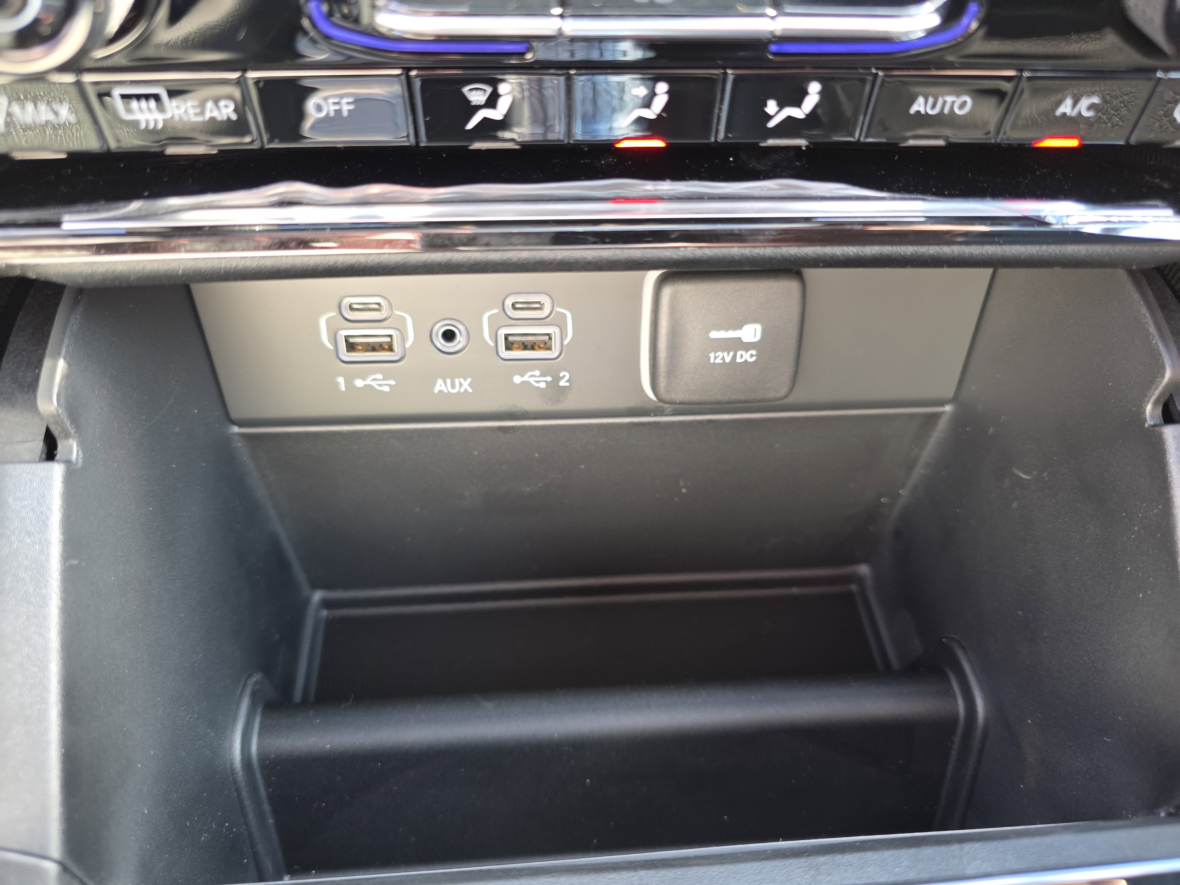 New 2025 Jeep Grand Cherokee Limited w/ Black Appearance Package image 8