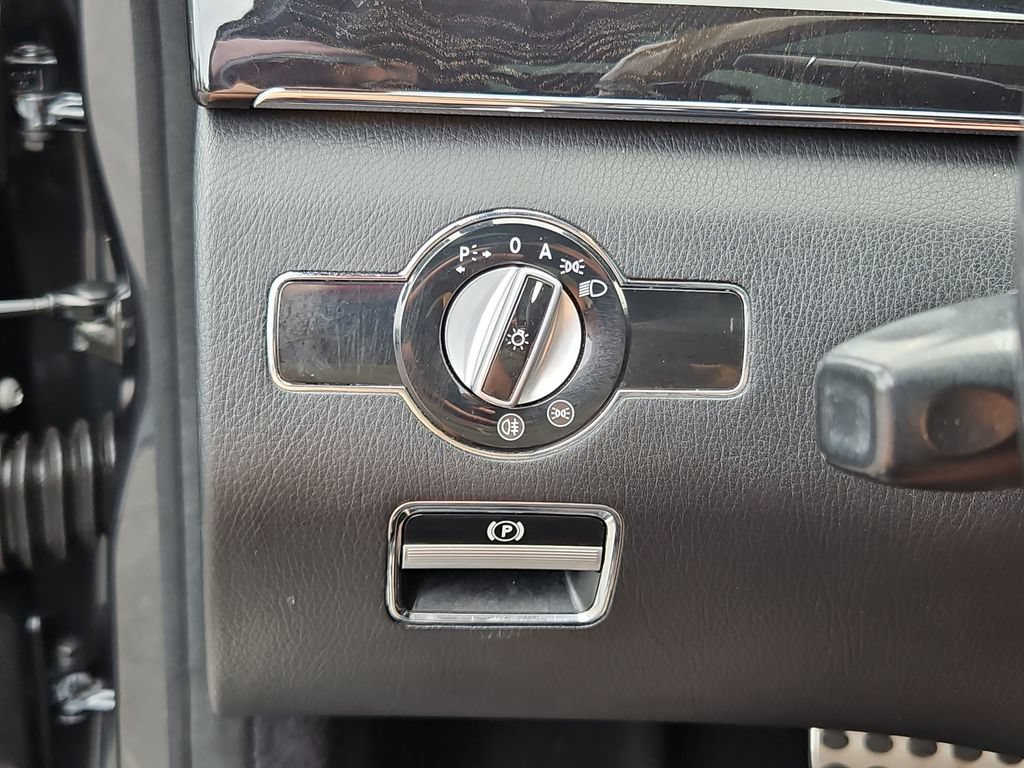 Used 2011 Mercedes-Benz S 550 w/ Sport Pkg image 14