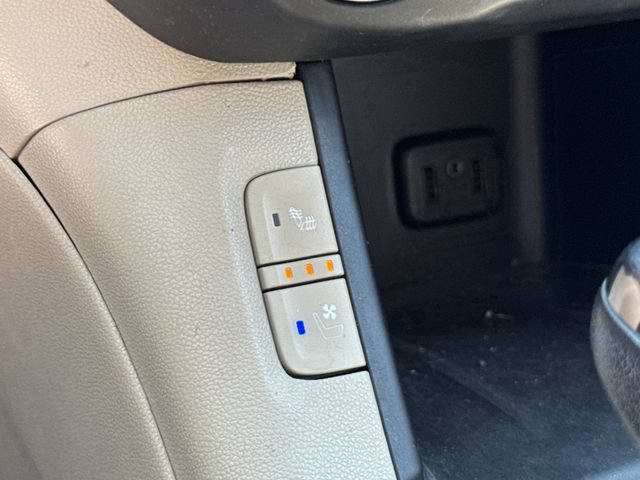 Used 2019 GMC Acadia Denali w/ Technology Package AWD/4WD image 25
