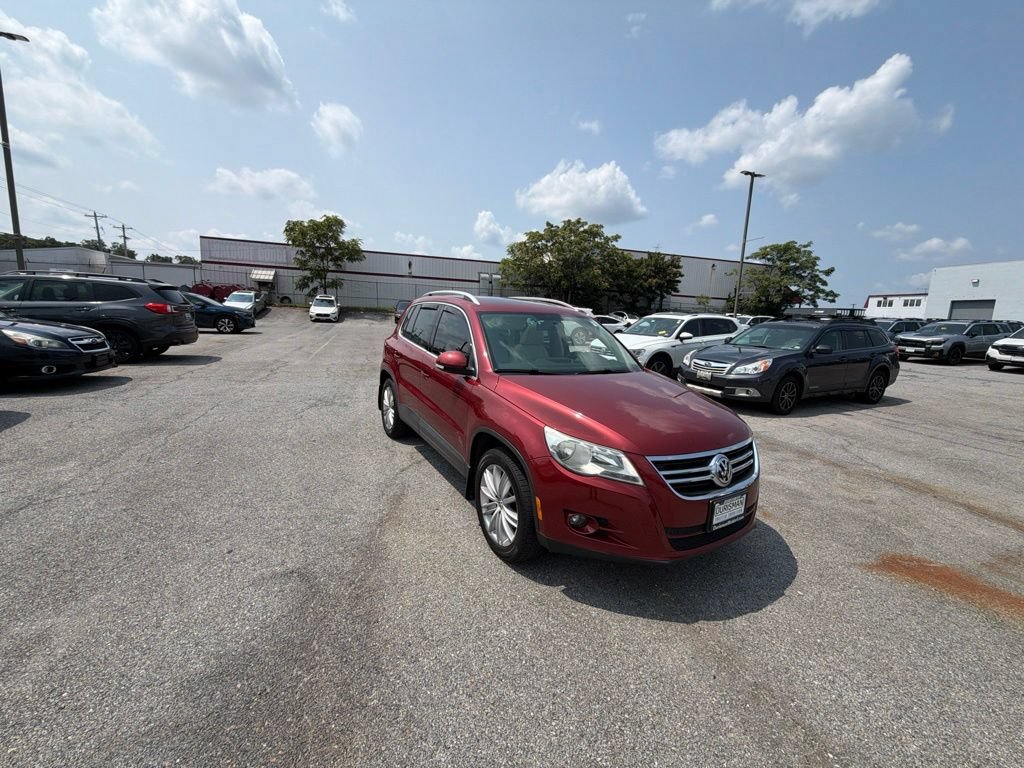 Used 2011 Volkswagen Tiguan SE