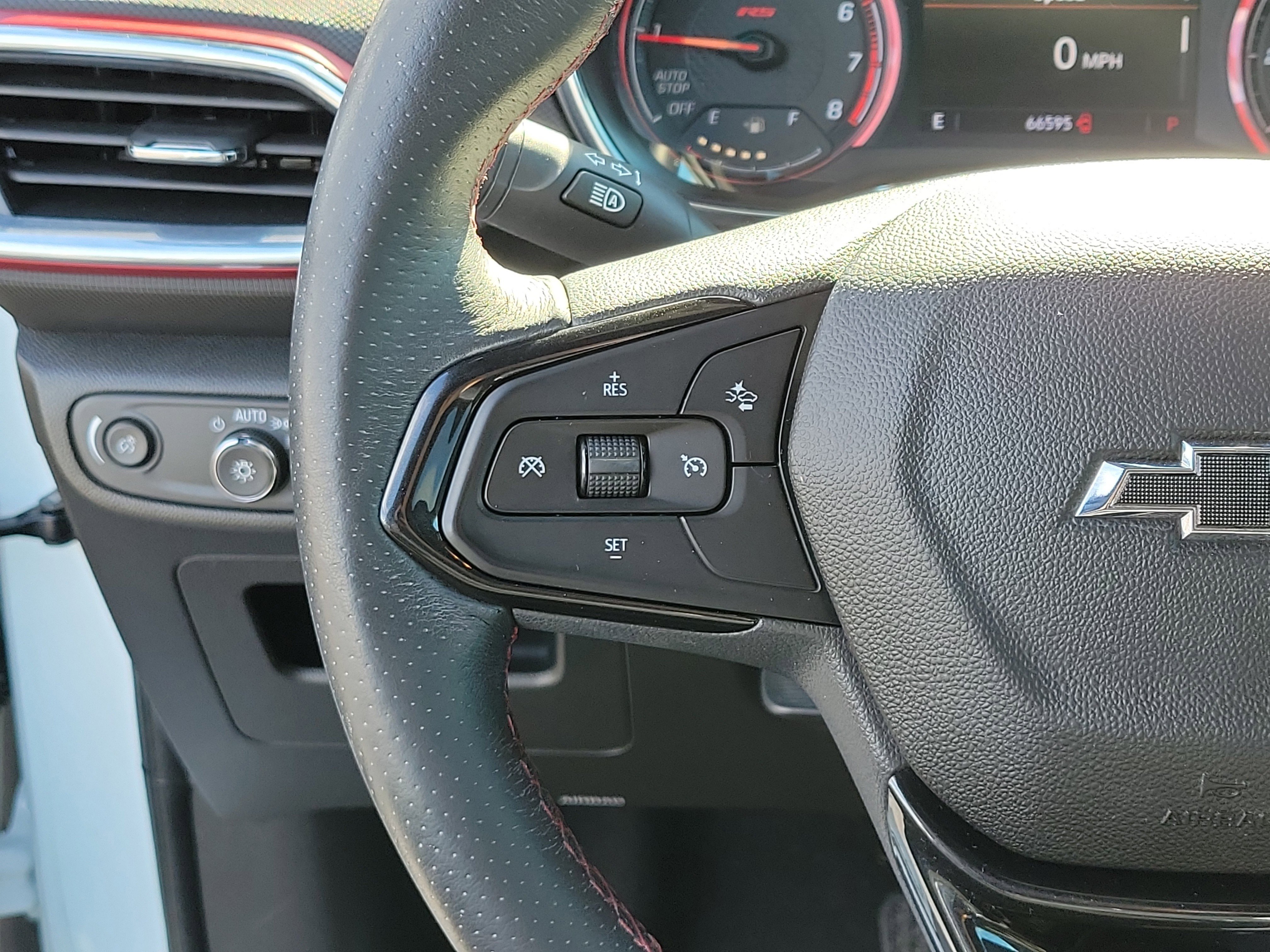 Used 2021 Chevrolet TrailBlazer RS w/ Technology Package image 24