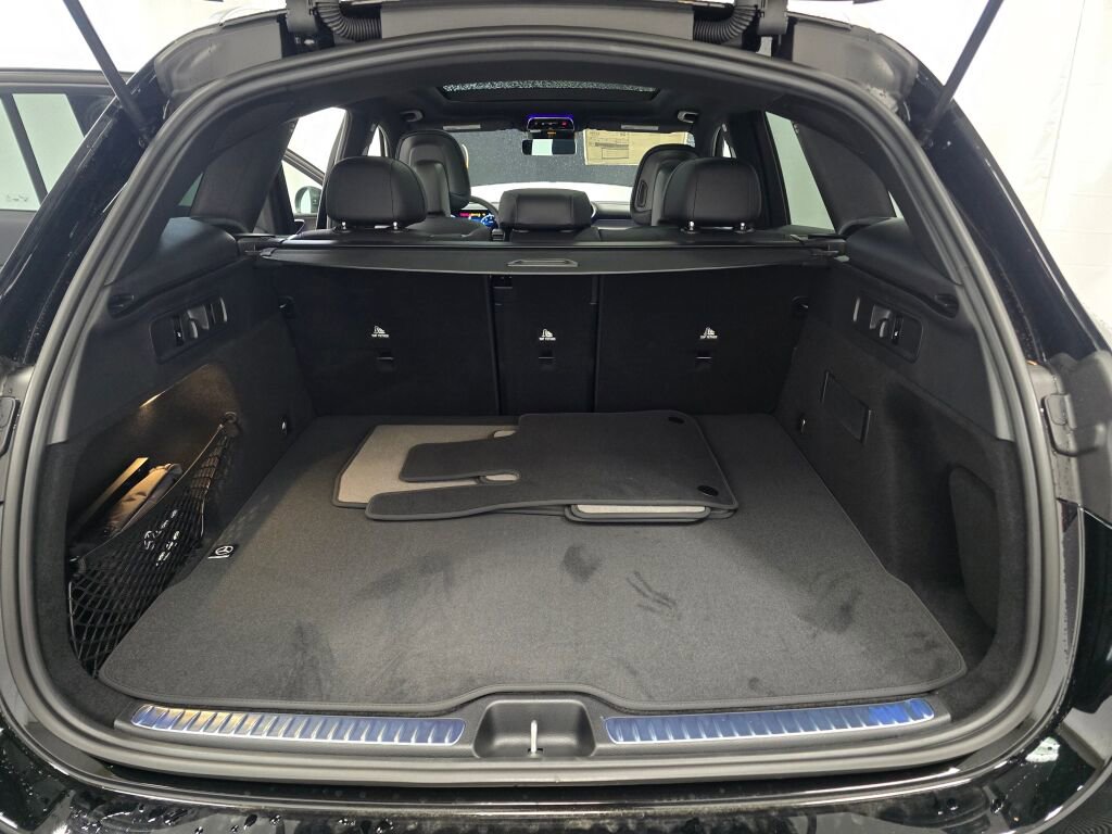 New 2026 Mercedes-Benz GLC 300 4MATIC image 11