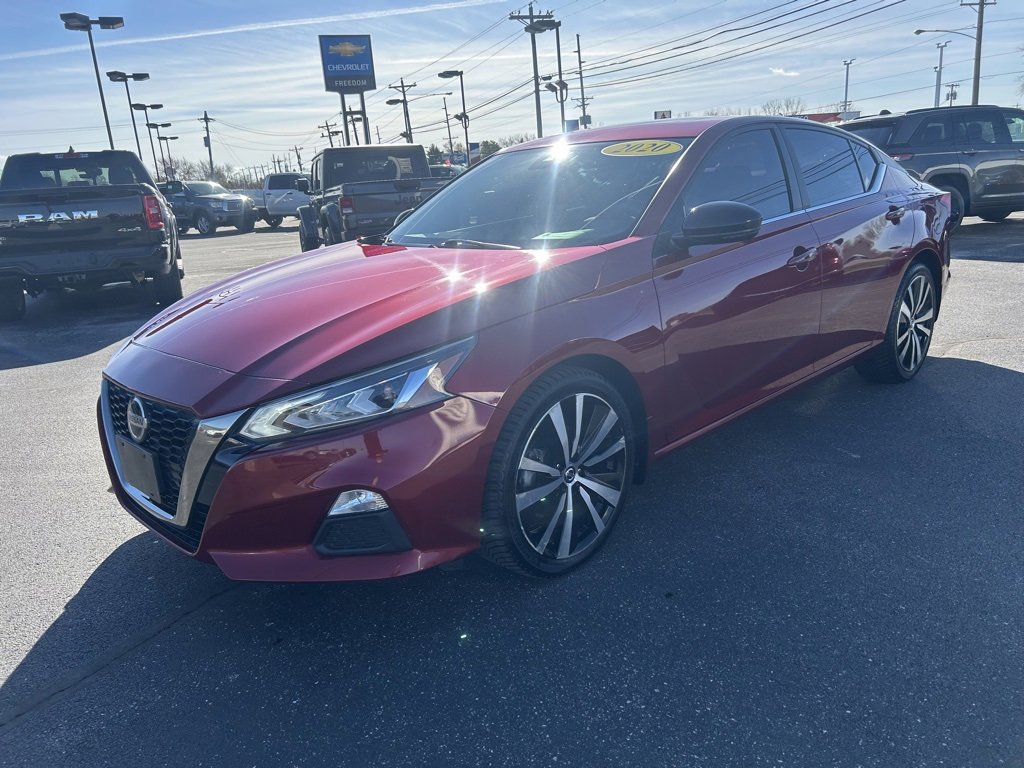 Used 2020 Nissan Altima 2.5 SR w/ Premium Package image 3