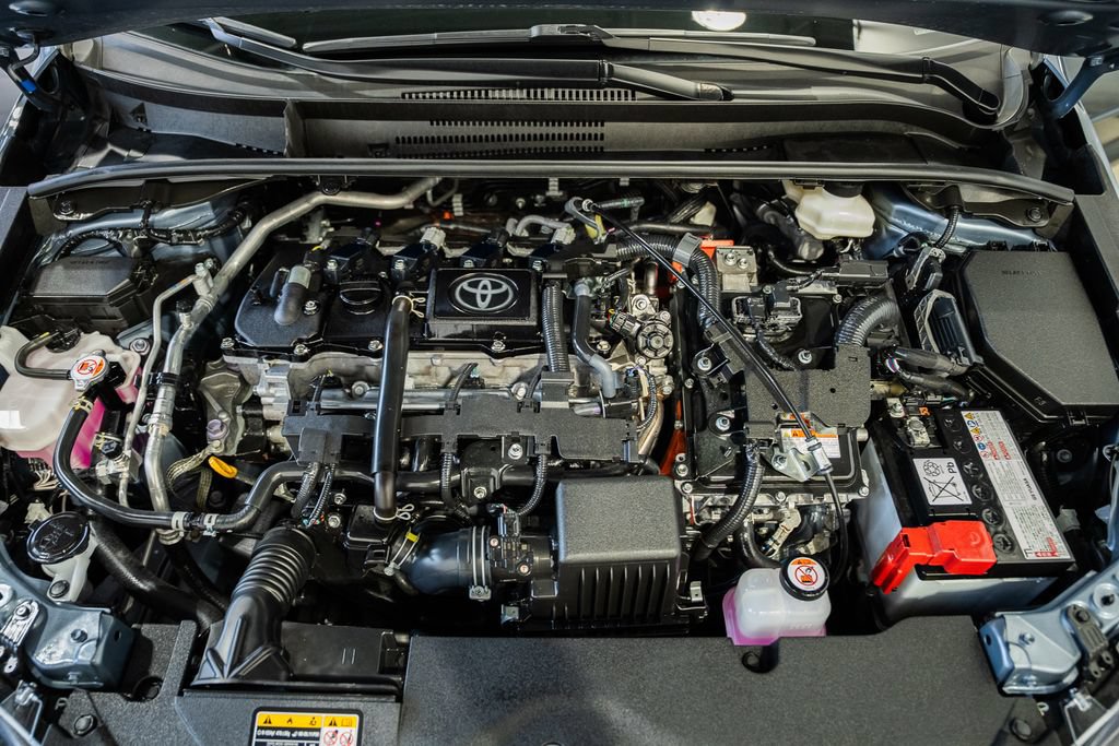 Used 2025 Toyota Corolla LE w/ LE Premium Package FWD image 15