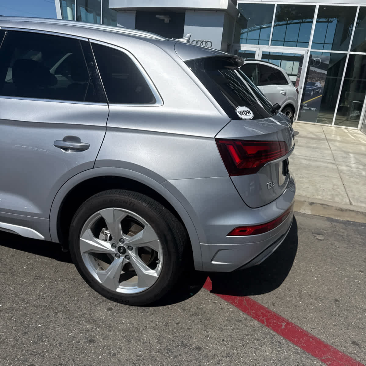 Used 2021 Audi Q5 2.0T Premium Plus w/ Premium Plus Package AWD/4WD image 6