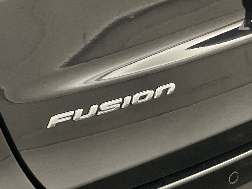 Used 2020 Ford Fusion SEL FWD image 24