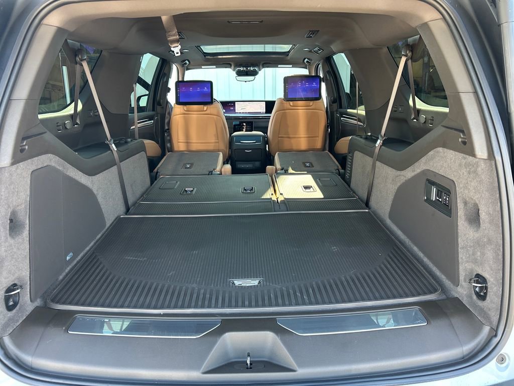 New 2026 Cadillac Escalade ESV Luxury image 55