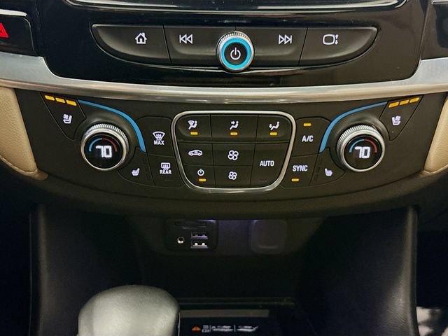 Used 2023 Chevrolet Traverse Premier AWD/4WD image 16