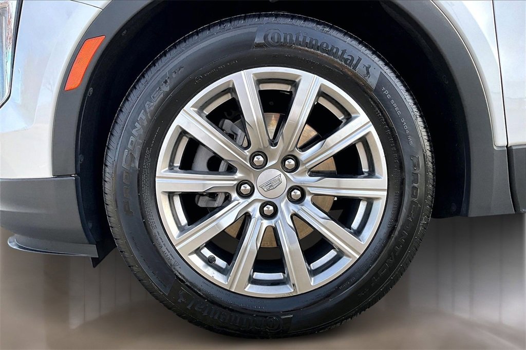 Used 2023 Cadillac XT4 Premium Luxury w/ Cold Weather Package image 8