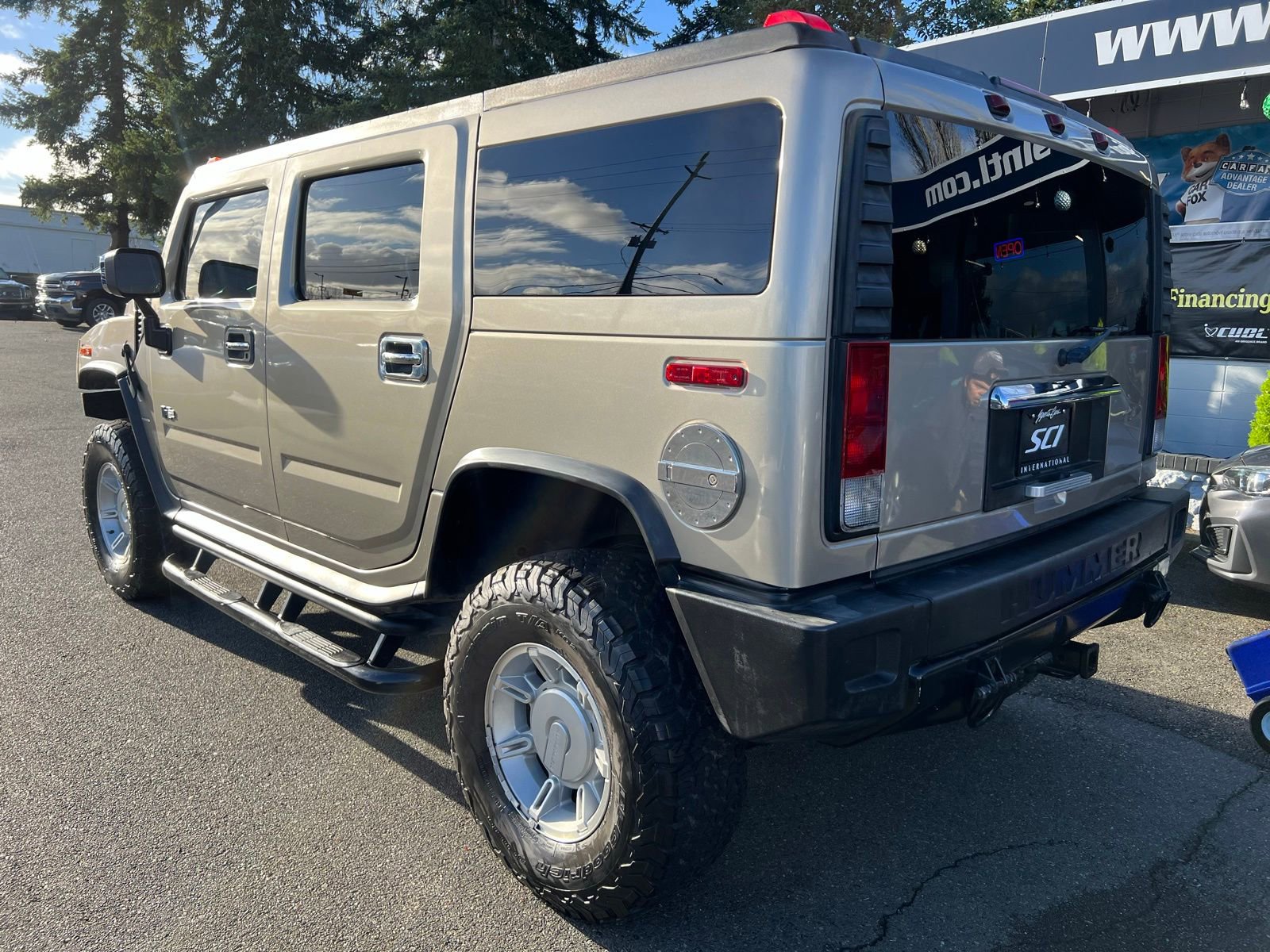 Used 2005 HUMMER H2 w/ Preferred Equipment Group AWD/4WD image 3