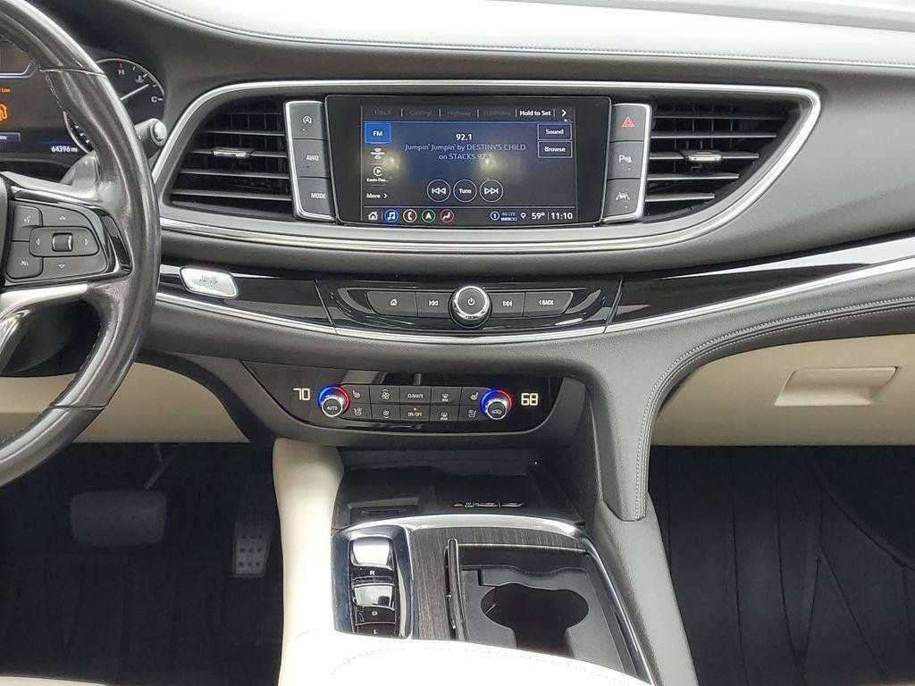 Used 2022 Buick Enclave Avenir w/ Avenir Technology Package AWD/4WD image 27