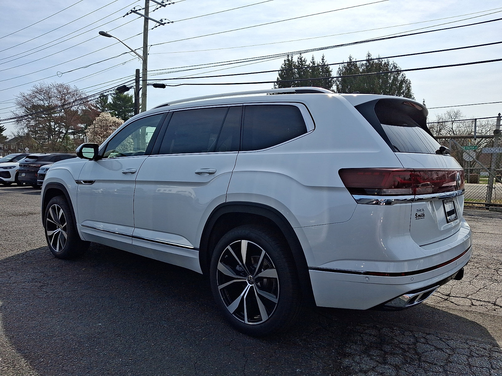 New 2026 Volkswagen Atlas SEL Premium R-Line image 3