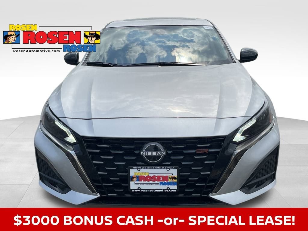 New 2025 Nissan Altima 2.5 SR w/ SR Premium Package image 8