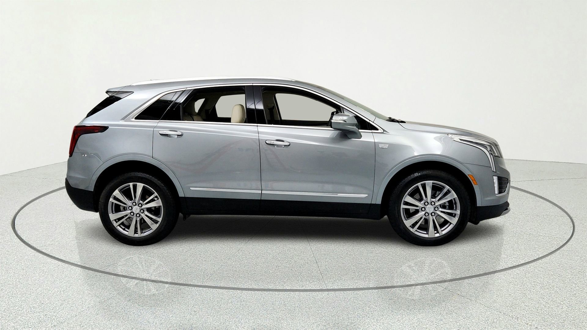 Used 2024 Cadillac XT5 Premium Luxury w/ LPO, Floor Liner Package FWD image 6