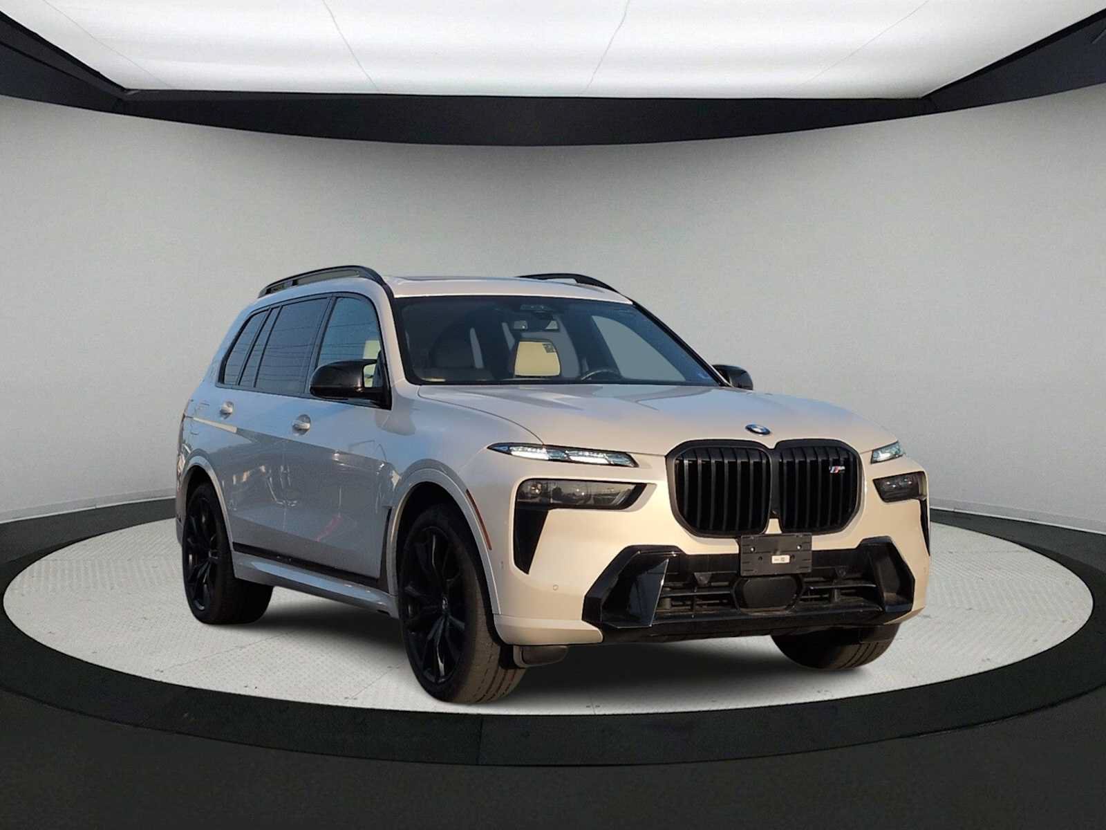Used 2024 BMW X7 M60i w/ Executive Package AWD/4WD image 2