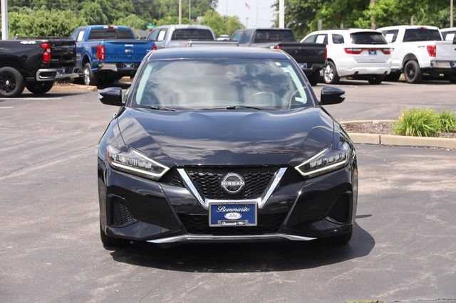Used 2023 Nissan Maxima SV w/ Floor Mat Group FWD image 4