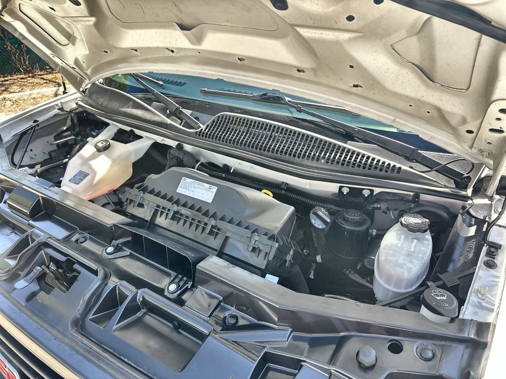 Certified 2023 GMC Savana 2500 w/ Driver Convenience Package image 28