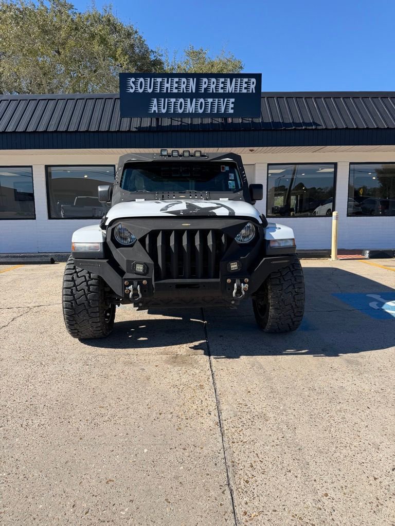 Used 2020 Jeep Wrangler Unlimited Sahara image 2