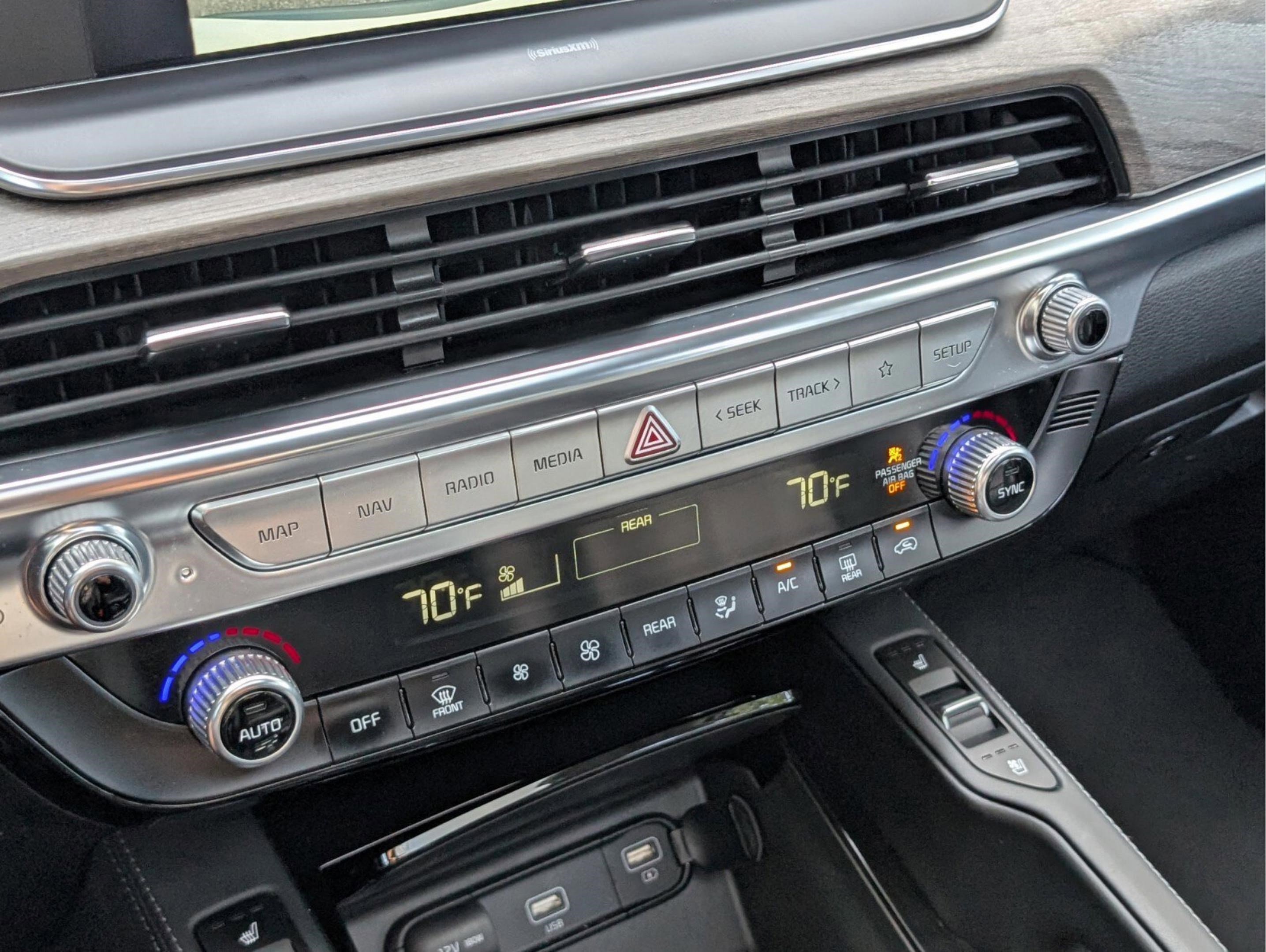 Certified 2022 Kia Telluride EX w/ EX Premium Package image 19