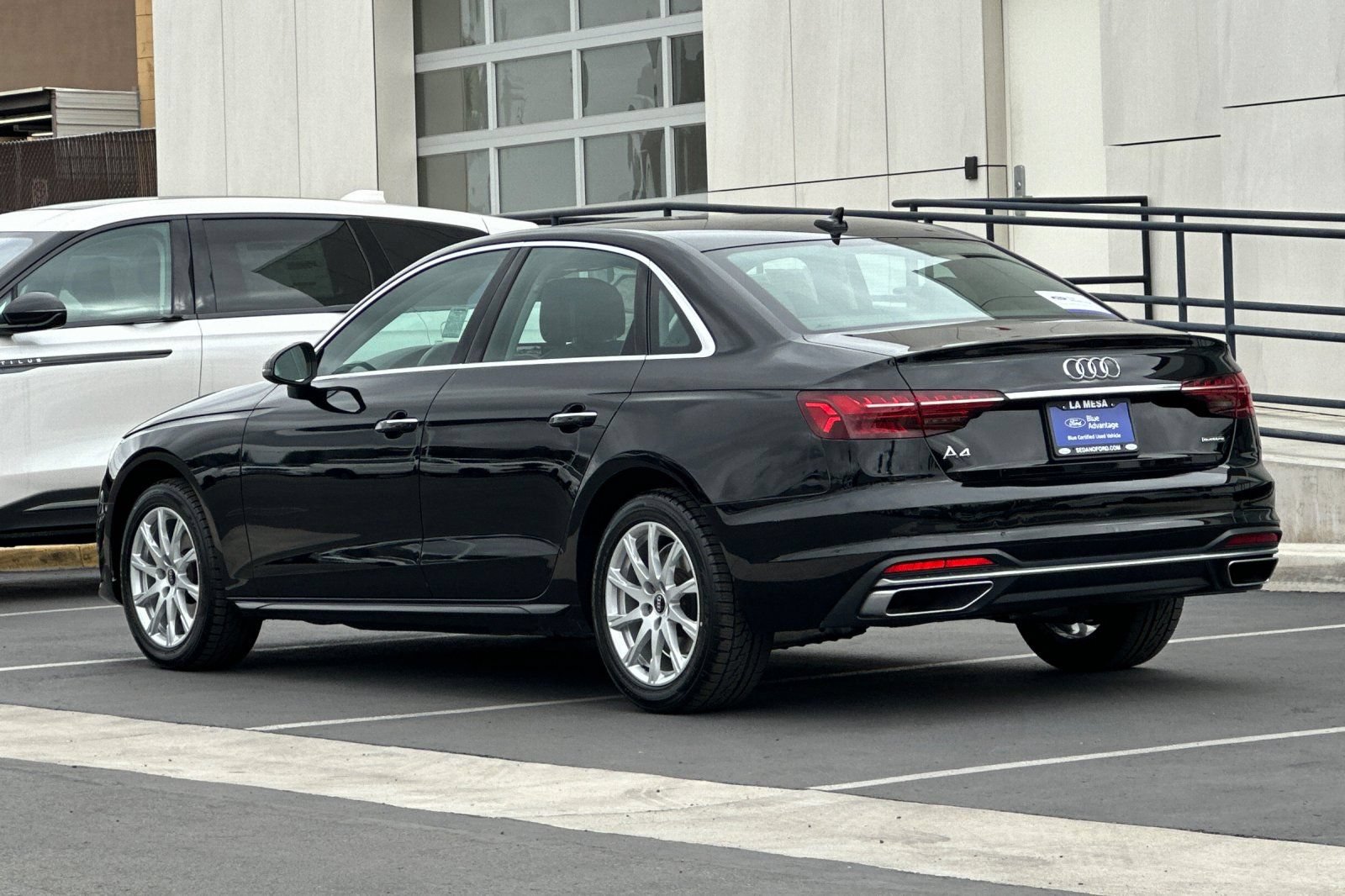 Used 2022 Audi A4 2.0T Premium AWD/4WD image 5