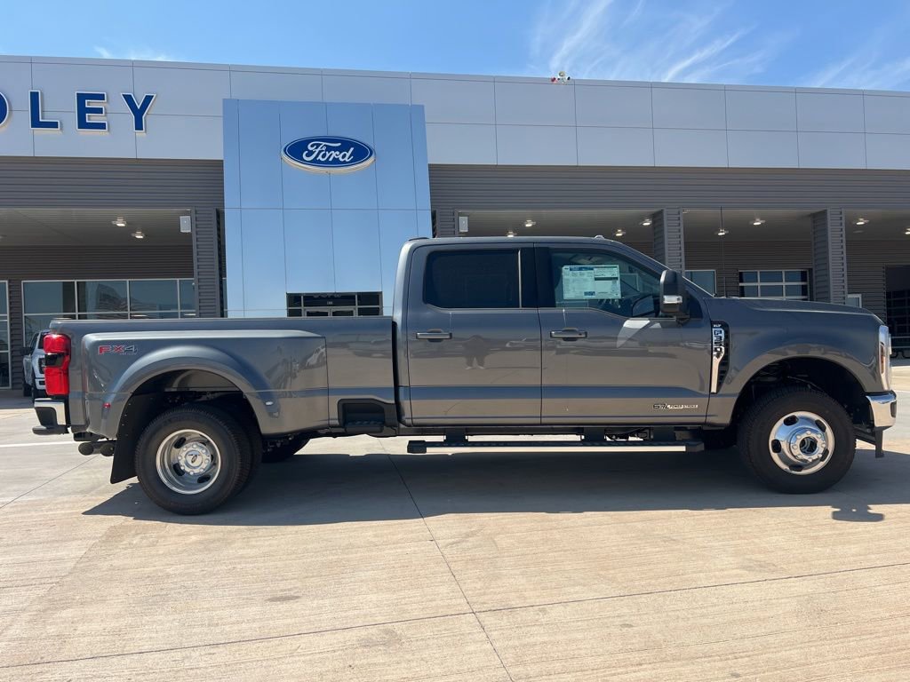 New 2026 Ford F350 XLT image 3