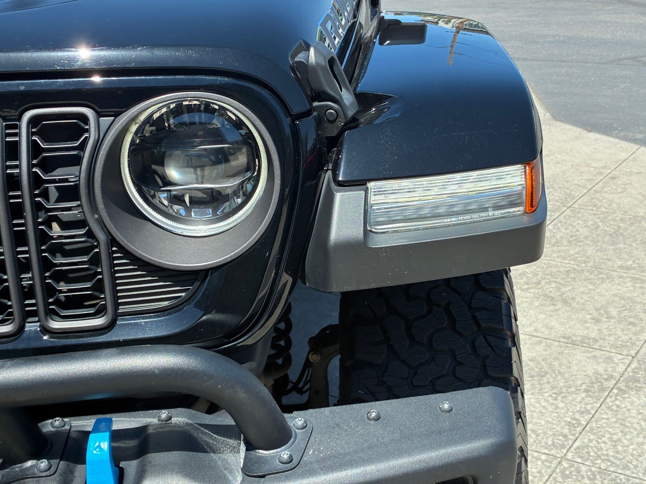 Used 2023 Jeep Wrangler Unlimited Rubicon 4xe AWD/4WD image 12