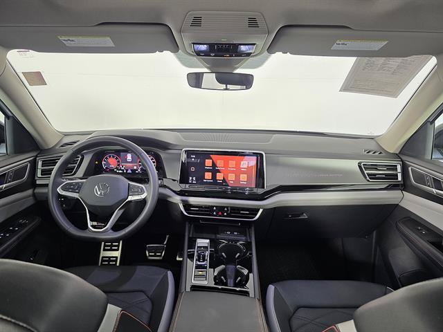 Used 2024 Volkswagen Atlas Peak Edition SEL AWD/4WD image 35