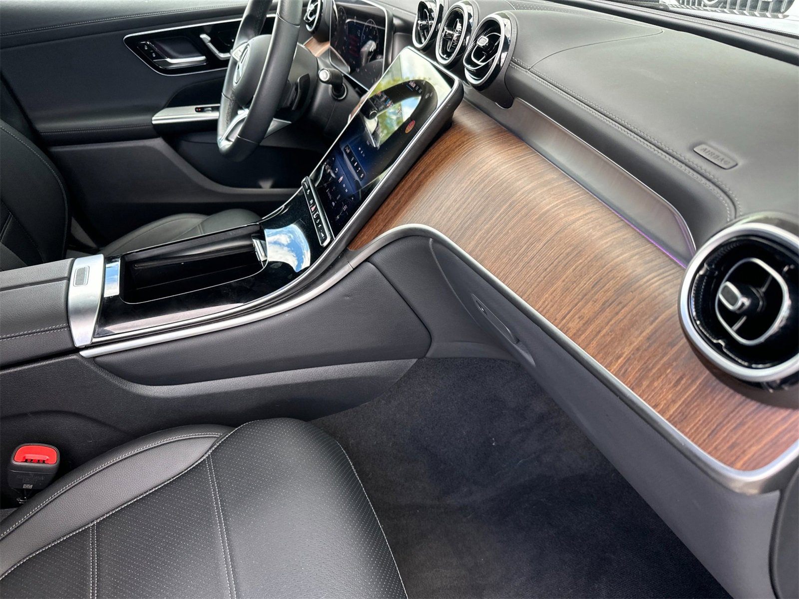 Certified 2025 Mercedes-Benz GLC 300 image 18