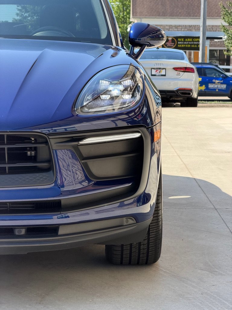 Used 2022 Porsche Macan AWD/4WD image 13