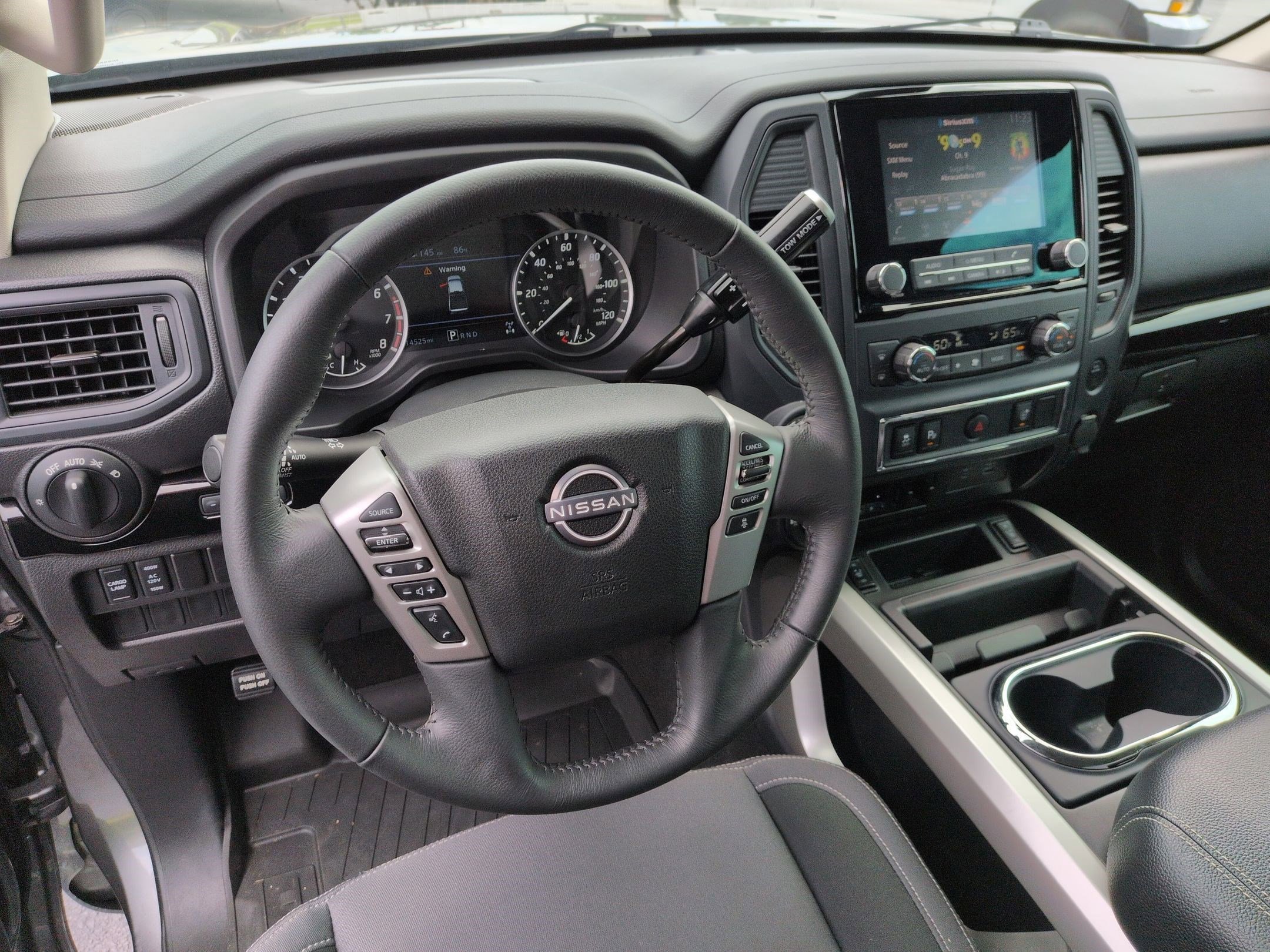Used 2024 Nissan Titan SV w/ SV Convenience Package AWD/4WD image 16