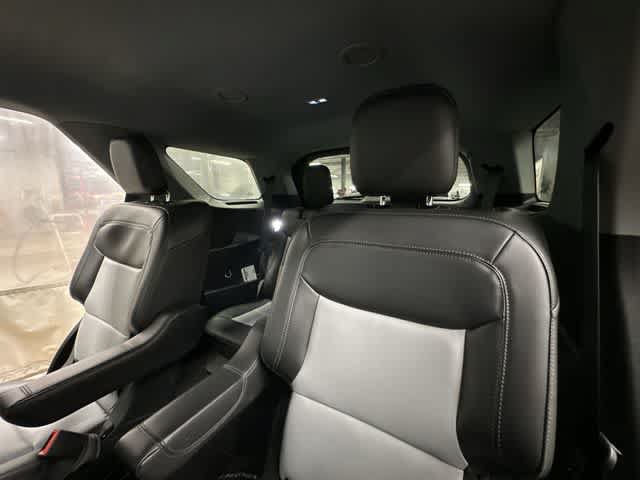 Used 2024 Ford Explorer XLT w/ Equipment Group 202A AWD/4WD image 16