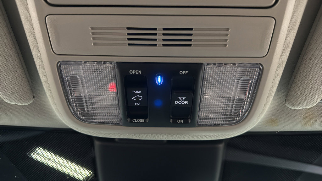 Used 2025 Honda Odyssey Touring image 27