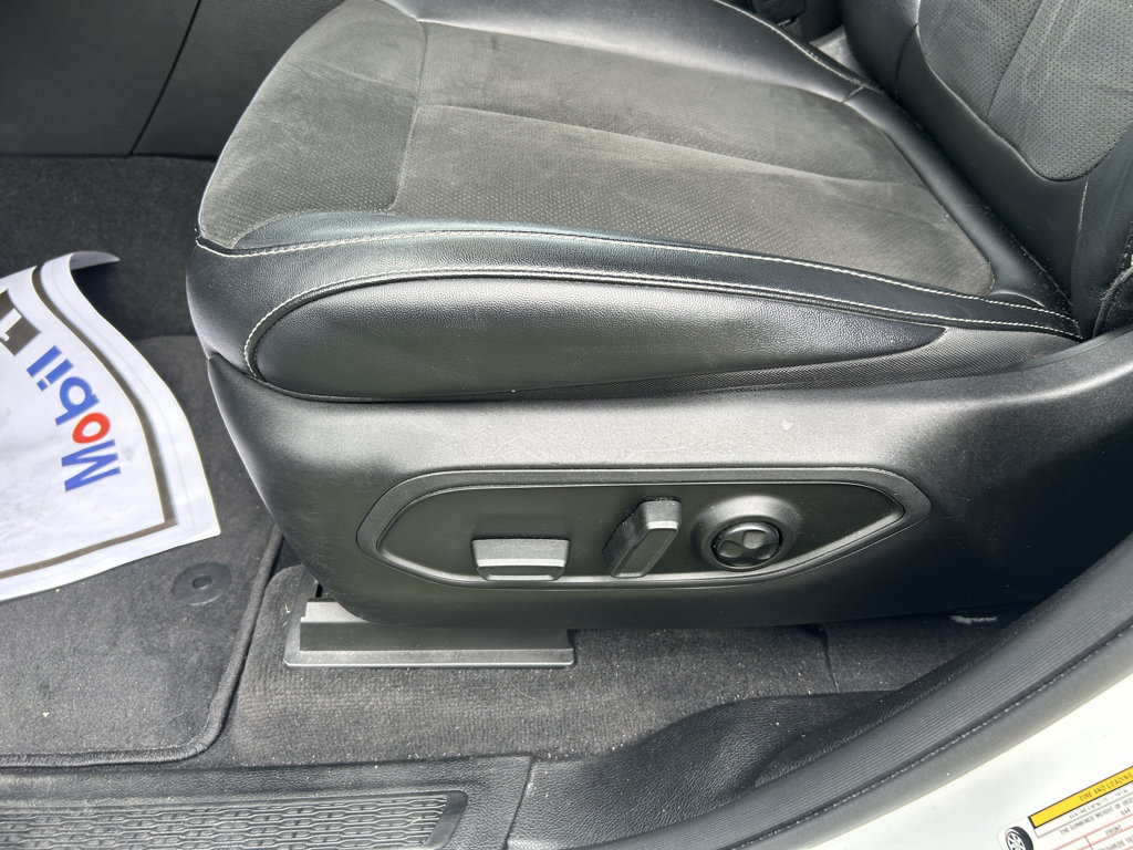 Used 2021 Jeep Grand Cherokee L Laredo RWD image 10