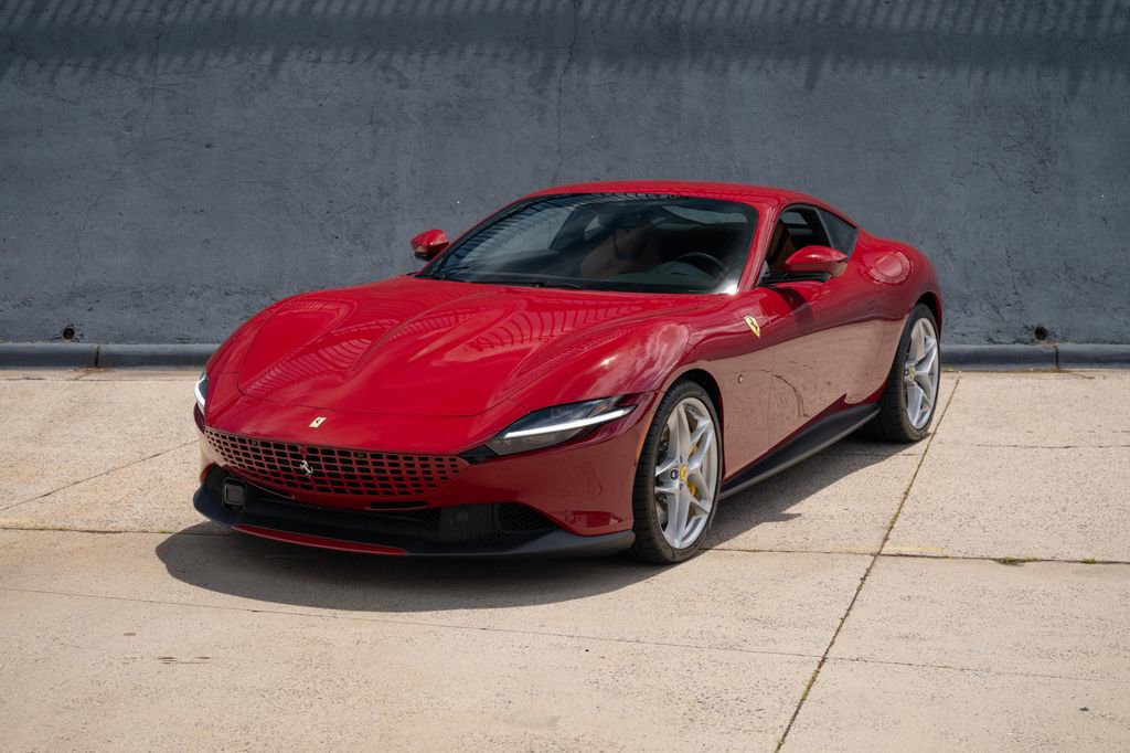 Certified 2022 Ferrari Roma RWD image 4