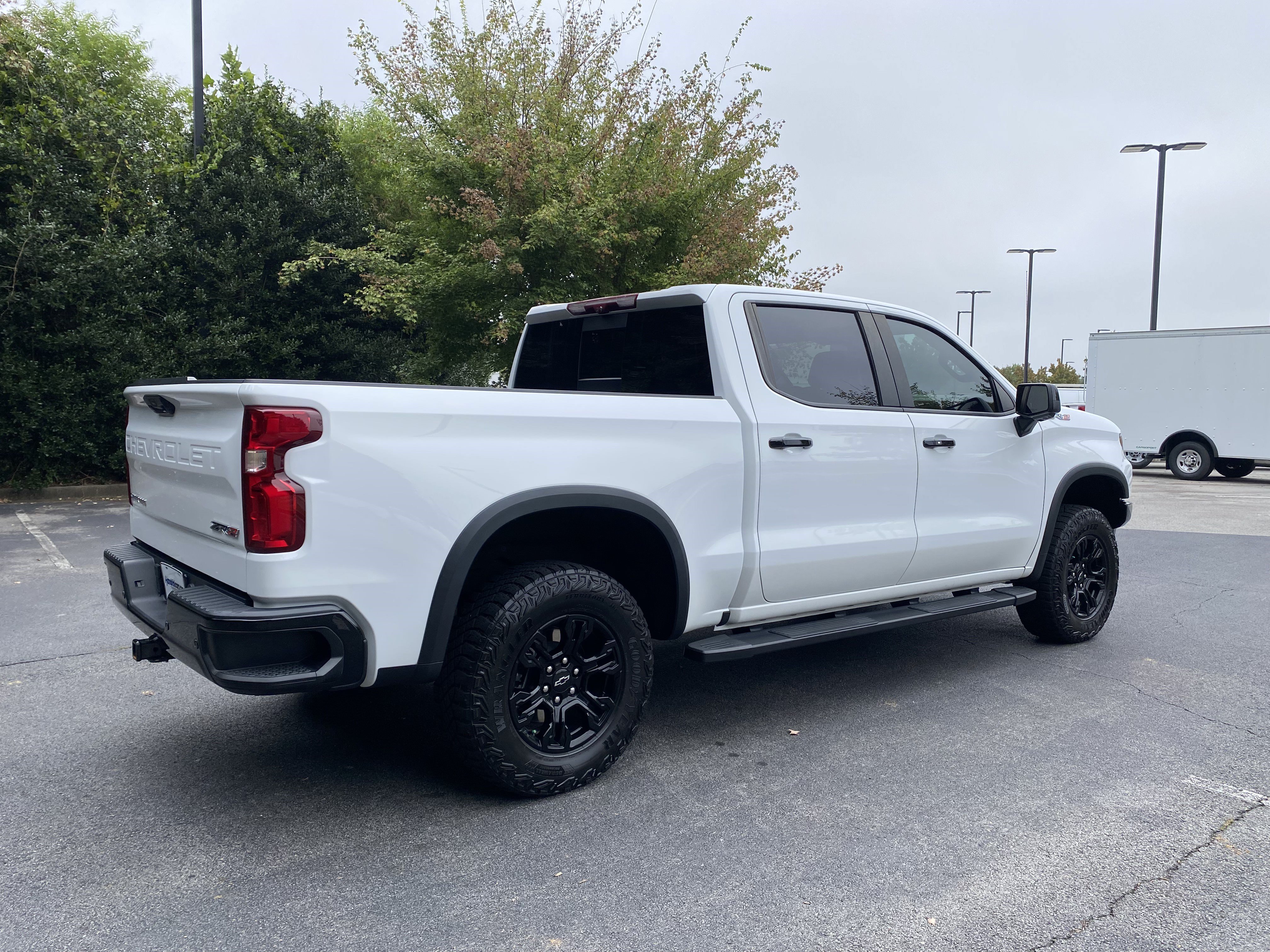 Used 2023 Chevrolet Silverado 1500 ZR2 w/ Technology Package AWD/4WD image 9