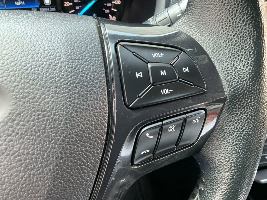 Used 2018 Ford Explorer XLT image 32