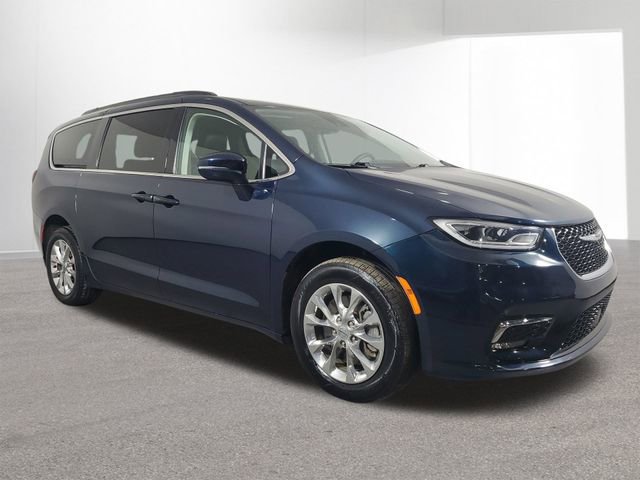 Used 2022 Chrysler Pacifica Touring-L image 3