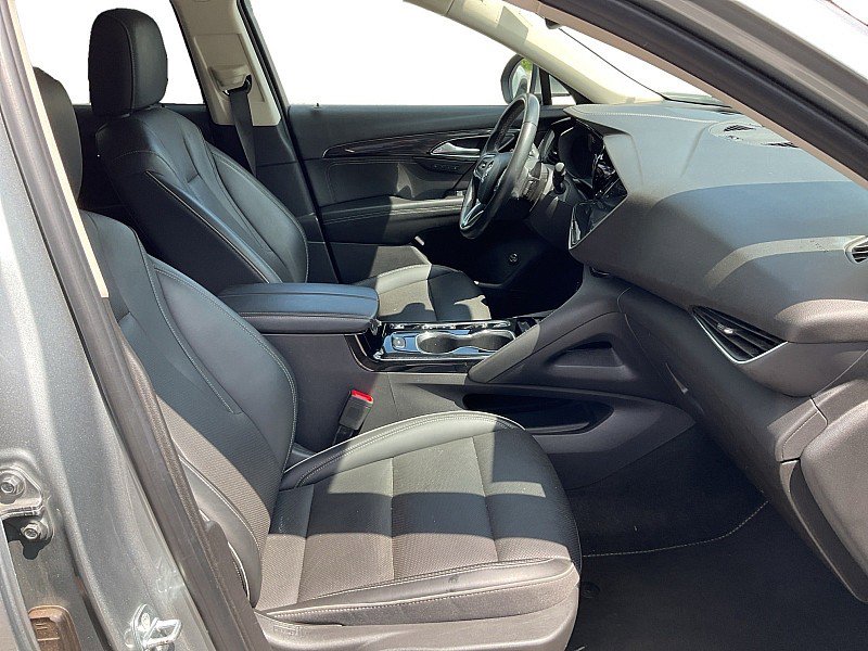 Used 2023 Buick Envision Essence image 10
