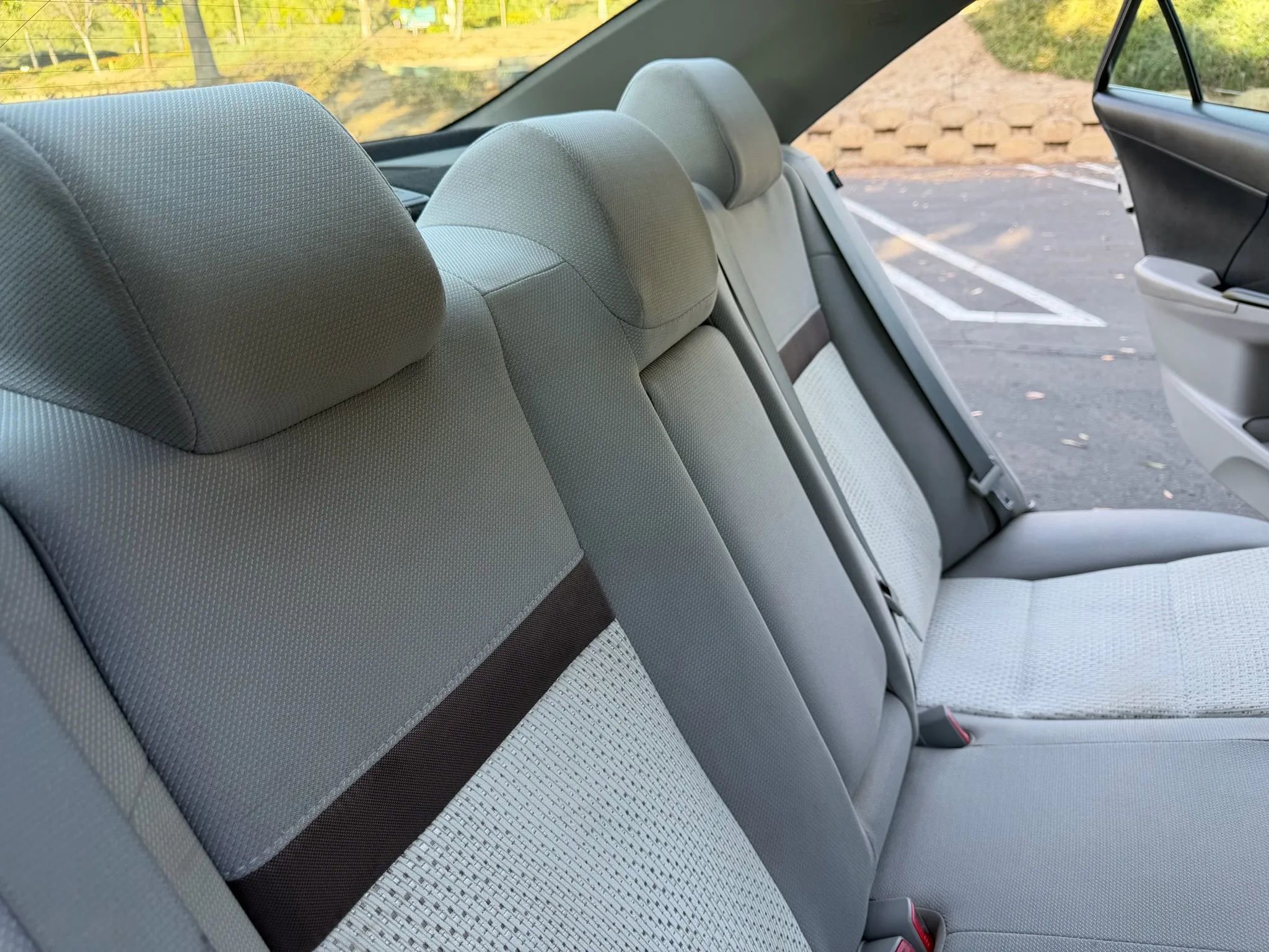 Used 2013 Toyota Camry LE image 18