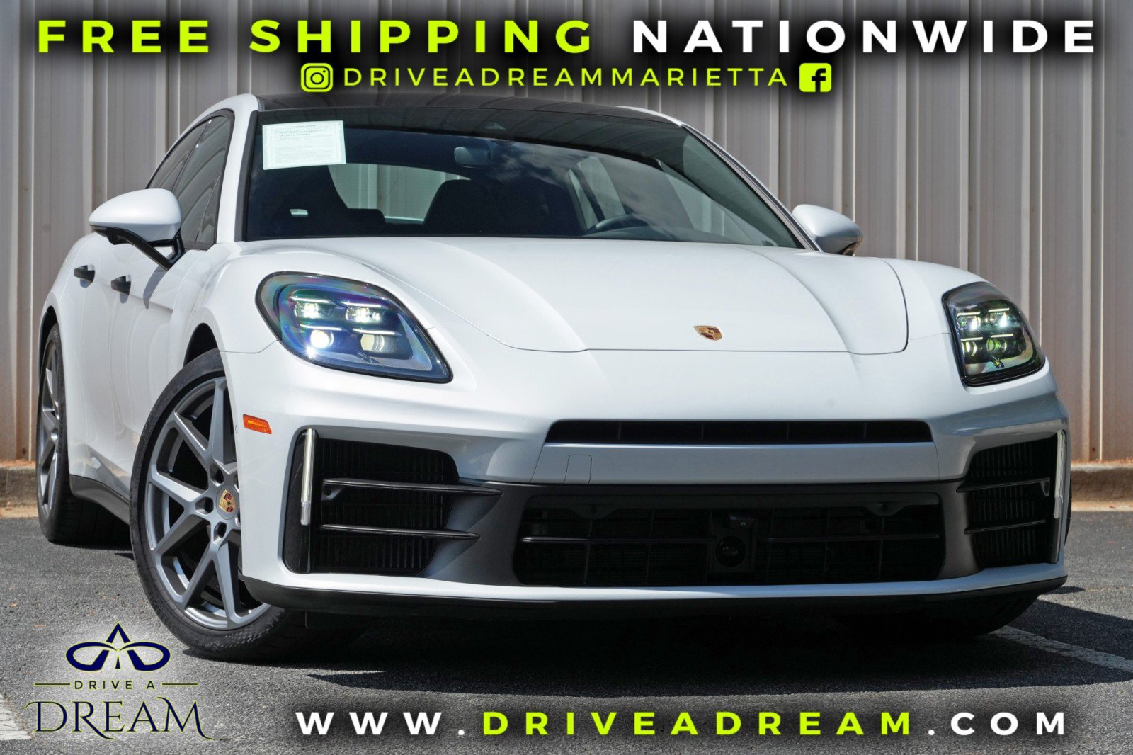 Used 2025 Porsche Panamera w/ Premium Package RWD image 2