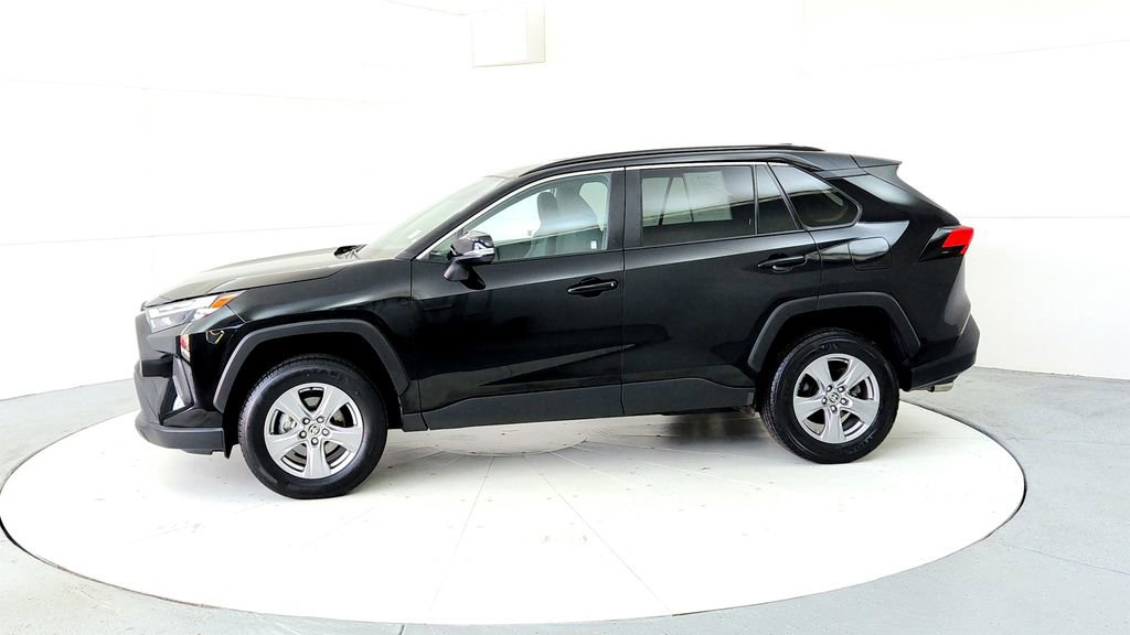 Certified 2025 Toyota RAV4 XLE AWD/4WD image 3