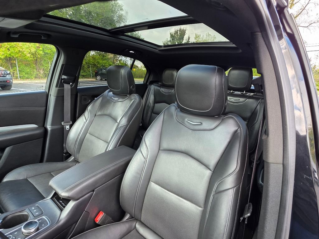 Used 2019 Cadillac XT4 Premium Luxury image 16