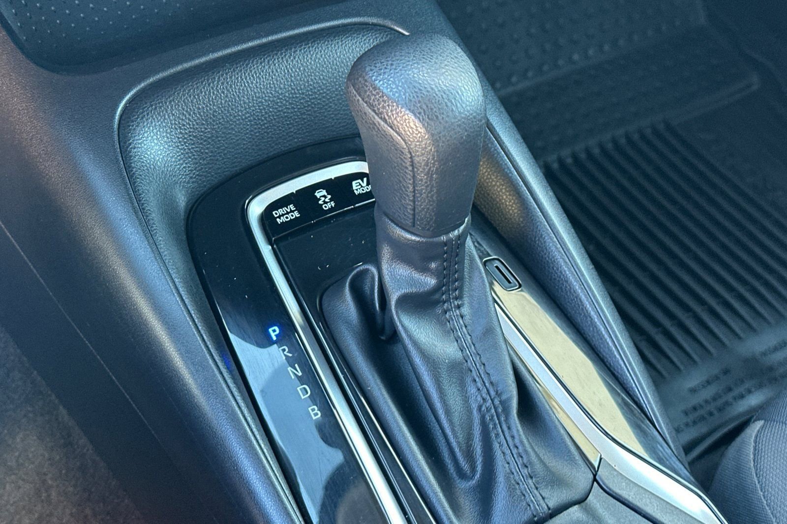 Used 2023 Toyota Corolla LE image 20